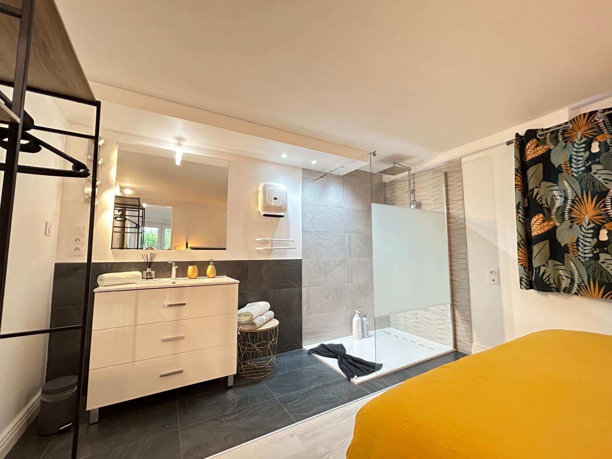 Appart-One Terrasse Jacuzzi Parking Carcasona Exterior foto